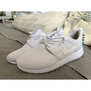 Youth Nike Roshe Runs